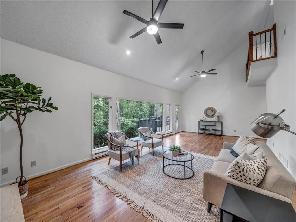 165 River Court Parkway, Sandy Springs, Georgia 30328, 3 Bedrooms Bedrooms, ,3 BathroomsBathrooms,Residential,Sold,165 River Court Parkway,7241812