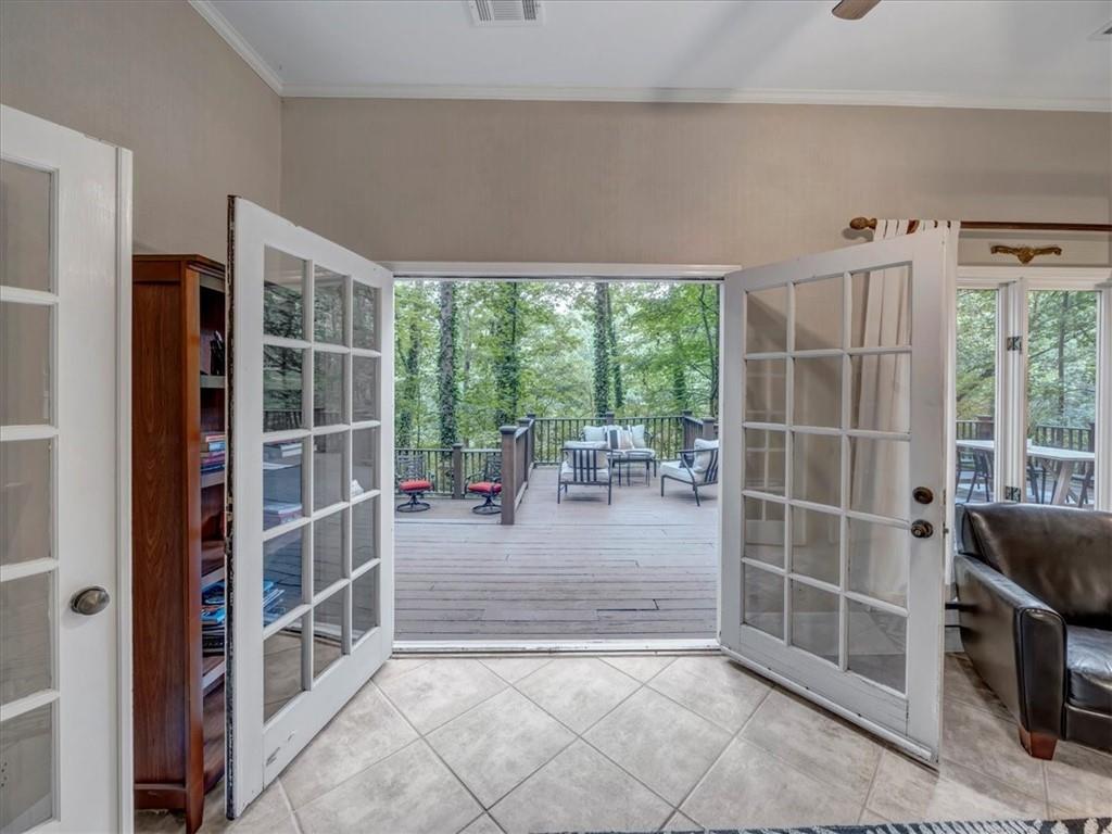 165 River Court Parkway, Sandy Springs, Georgia 30328, 3 Bedrooms Bedrooms, ,3 BathroomsBathrooms,Residential,Sold,165 River Court Parkway,7241812