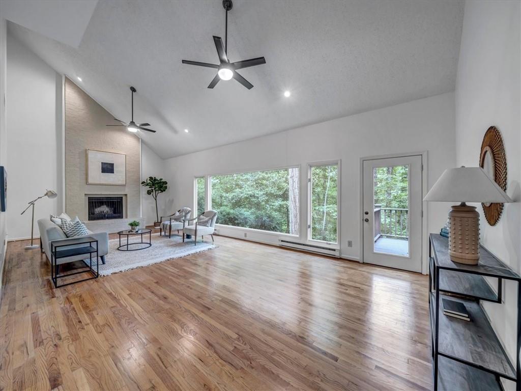165 River Court Parkway, Sandy Springs, Georgia 30328, 3 Bedrooms Bedrooms, ,3 BathroomsBathrooms,Residential,Sold,165 River Court Parkway,7241812