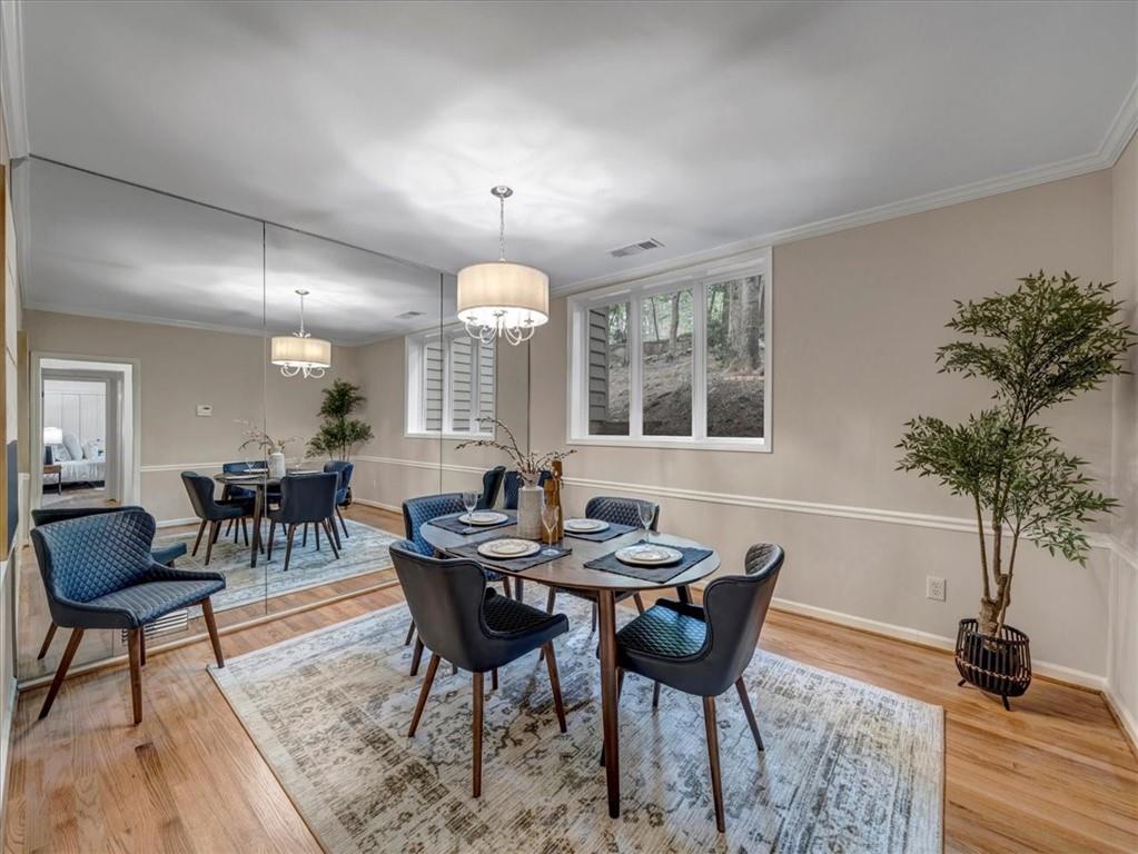 165 River Court Parkway, Sandy Springs, Georgia 30328, 3 Bedrooms Bedrooms, ,3 BathroomsBathrooms,Residential,Sold,165 River Court Parkway,7241812