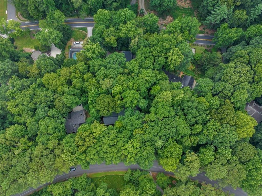 165 River Court Parkway, Sandy Springs, Georgia 30328, 3 Bedrooms Bedrooms, ,3 BathroomsBathrooms,Residential,Sold,165 River Court Parkway,7241812
