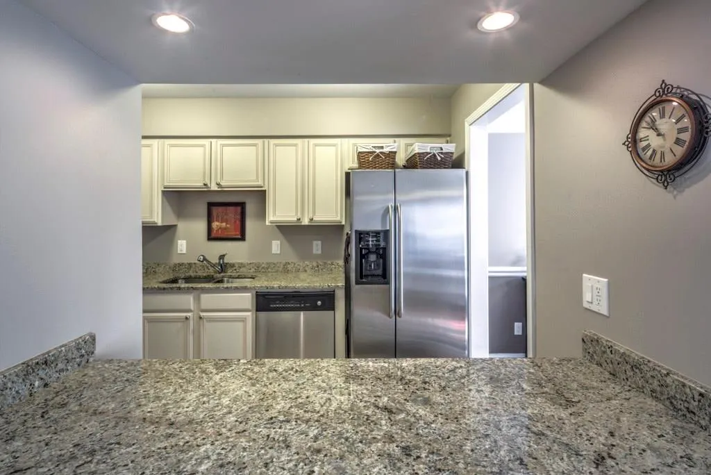 6980 Roswell Road Ne Unit K8, Atlanta, Georgia 30328, 2 Bedrooms Bedrooms, ,2 BathroomsBathrooms,Residential,Sold,6980 Roswell Road Ne Unit K8,5624716