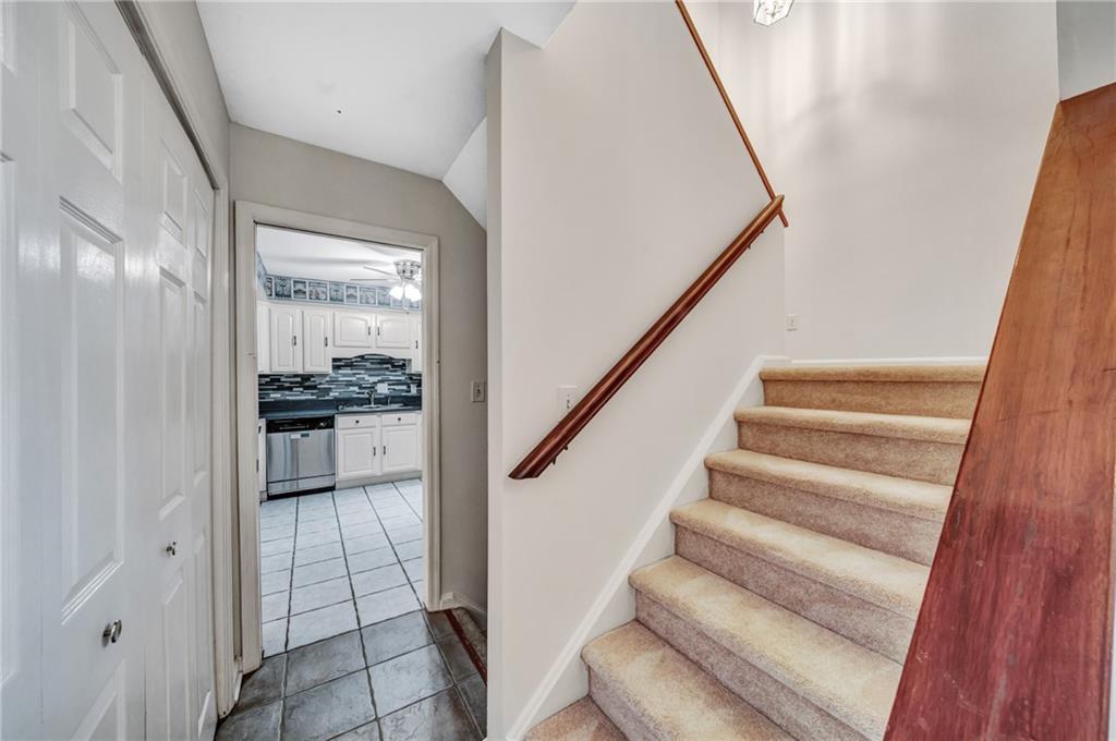 90 Forrest Place, Sandy Springs, Georgia 30328, 3 Bedrooms Bedrooms, ,3 BathroomsBathrooms,Residential,Sold,90 Forrest Place,7268745