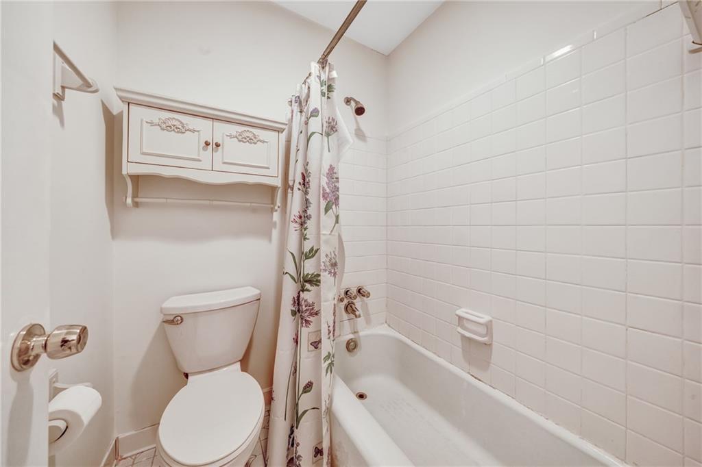 90 Forrest Place, Sandy Springs, Georgia 30328, 3 Bedrooms Bedrooms, ,3 BathroomsBathrooms,Residential,Sold,90 Forrest Place,7268745