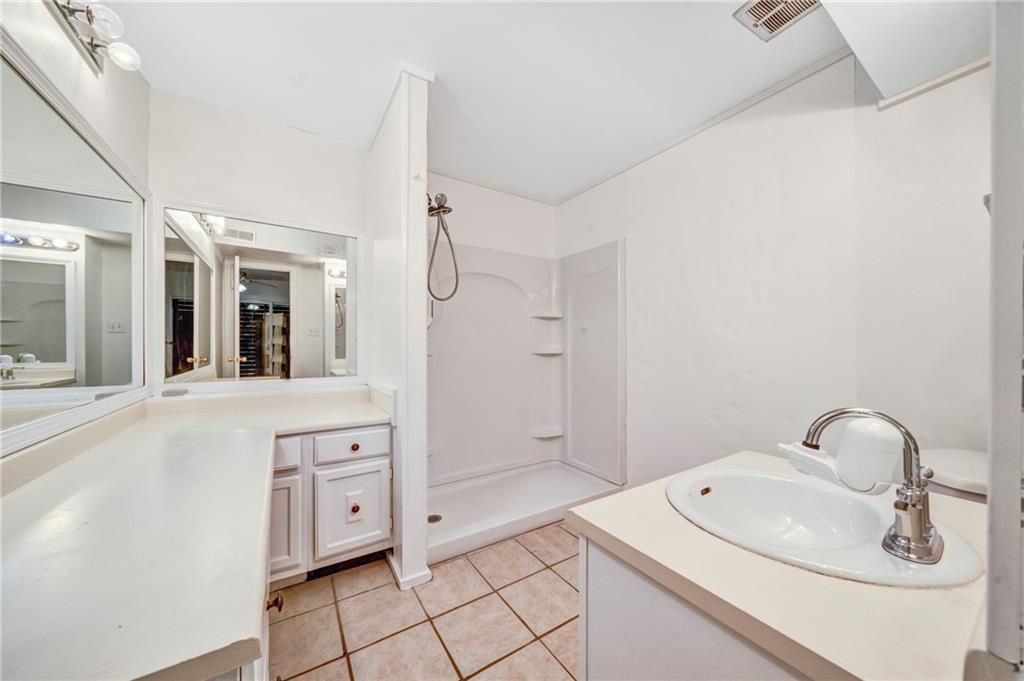 90 Forrest Place, Sandy Springs, Georgia 30328, 3 Bedrooms Bedrooms, ,3 BathroomsBathrooms,Residential,Sold,90 Forrest Place,7268745