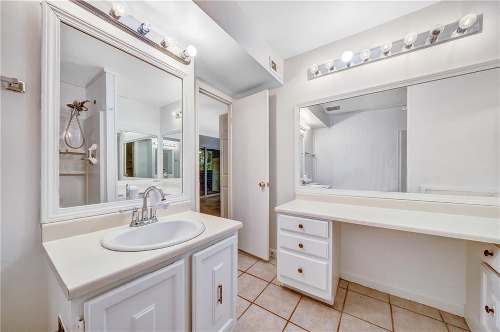 90 Forrest Place, Sandy Springs, Georgia 30328, 3 Bedrooms Bedrooms, ,3 BathroomsBathrooms,Residential,Sold,90 Forrest Place,7268745