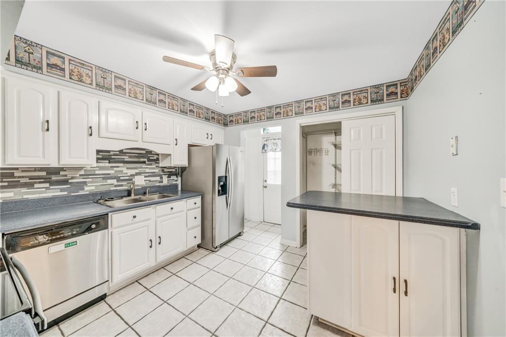 90 Forrest Place, Sandy Springs, Georgia 30328, 3 Bedrooms Bedrooms, ,3 BathroomsBathrooms,Residential,Sold,90 Forrest Place,7268745