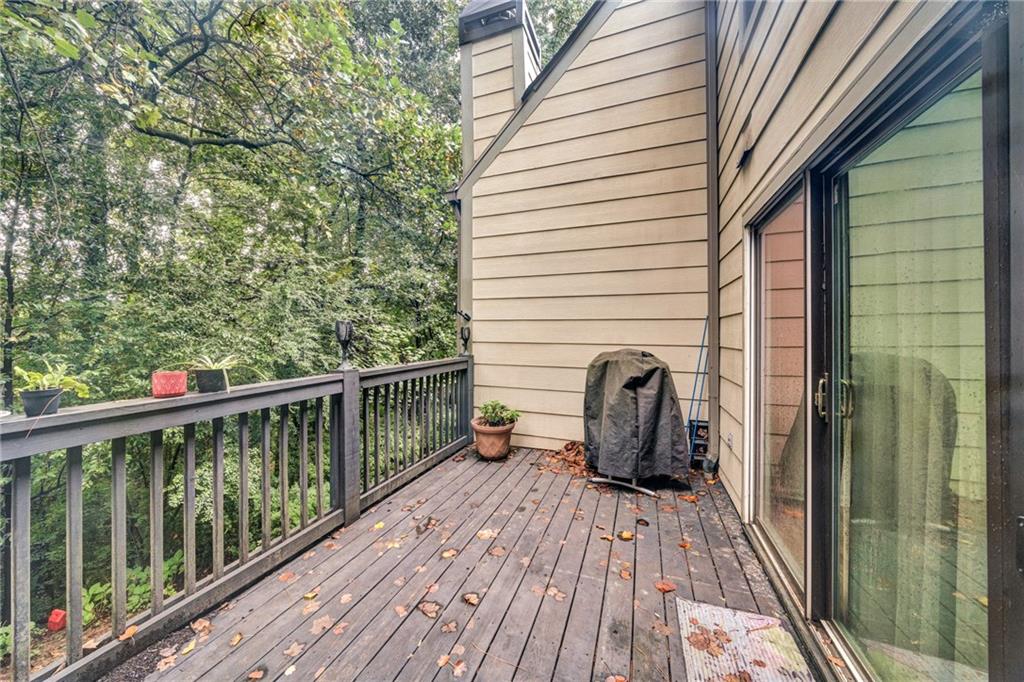 90 Forrest Place, Sandy Springs, Georgia 30328, 3 Bedrooms Bedrooms, ,3 BathroomsBathrooms,Residential,Sold,90 Forrest Place,7268745