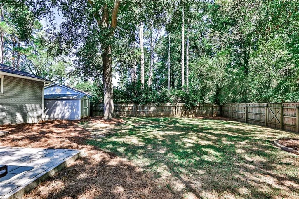 6639 Cherry Tree Lane, Sandy Springs, Georgia 30328, 3 Bedrooms Bedrooms, ,2 BathroomsBathrooms,Residential,Sold,6639 Cherry Tree Lane,7120774