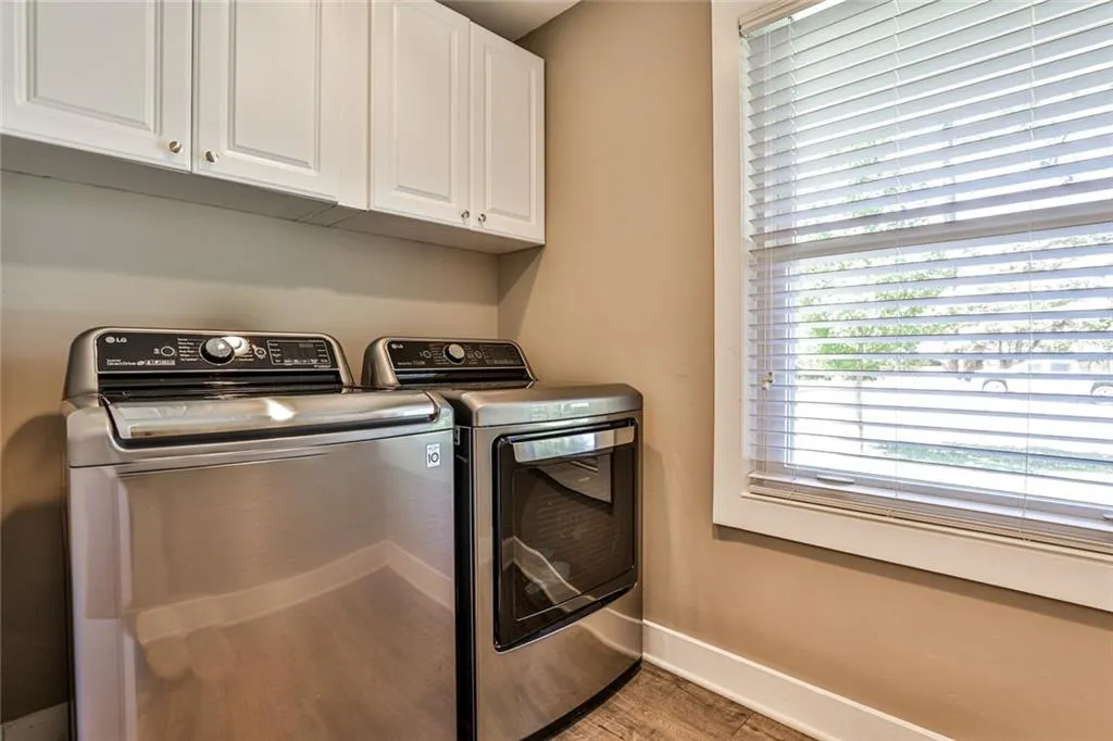 6639 Cherry Tree Lane, Sandy Springs, Georgia 30328, 3 Bedrooms Bedrooms, ,2 BathroomsBathrooms,Residential,Sold,6639 Cherry Tree Lane,7120774
