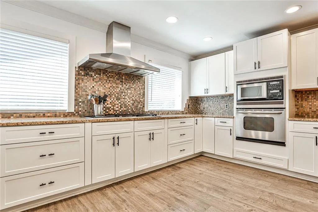 6639 Cherry Tree Lane, Sandy Springs, Georgia 30328, 3 Bedrooms Bedrooms, ,2 BathroomsBathrooms,Residential,Sold,6639 Cherry Tree Lane,7120774