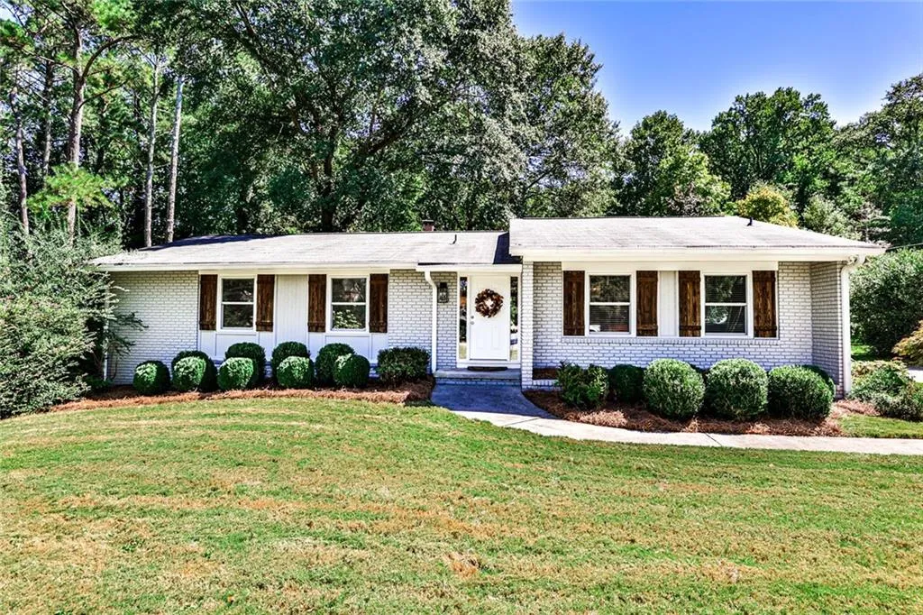 6639 Cherry Tree Lane, Sandy Springs, Georgia 30328, 3 Bedrooms Bedrooms, ,2 BathroomsBathrooms,Residential,Sold,6639 Cherry Tree Lane,7120774