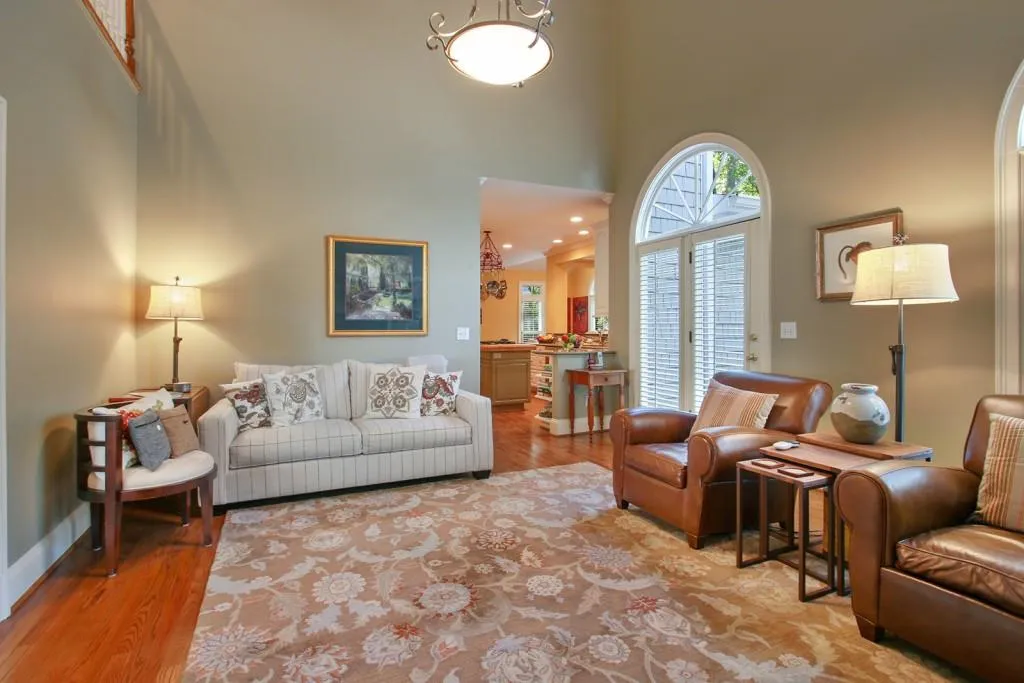 130 Hemmingwood Way, Sandy Springs, Georgia 30350, 4 Bedrooms Bedrooms, ,3 BathroomsBathrooms,Residential,Sold,130 Hemmingwood Way,5601956