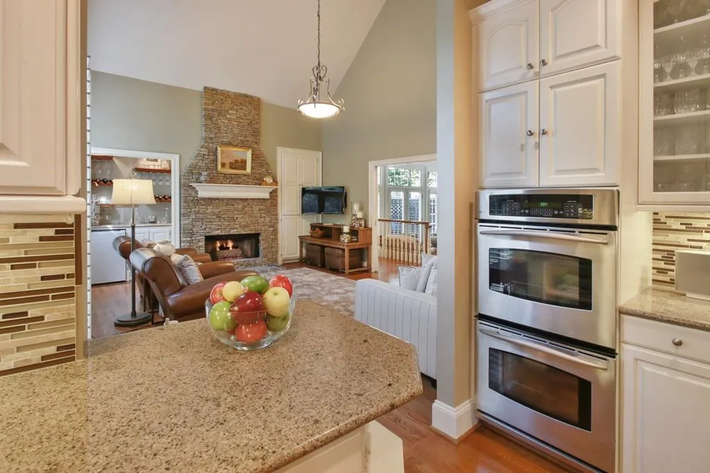 130 Hemmingwood Way, Sandy Springs, Georgia 30350, 4 Bedrooms Bedrooms, ,3 BathroomsBathrooms,Residential,Sold,130 Hemmingwood Way,5601956