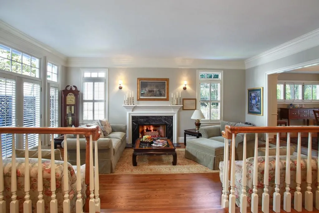 130 Hemmingwood Way, Sandy Springs, Georgia 30350, 4 Bedrooms Bedrooms, ,3 BathroomsBathrooms,Residential,Sold,130 Hemmingwood Way,5601956