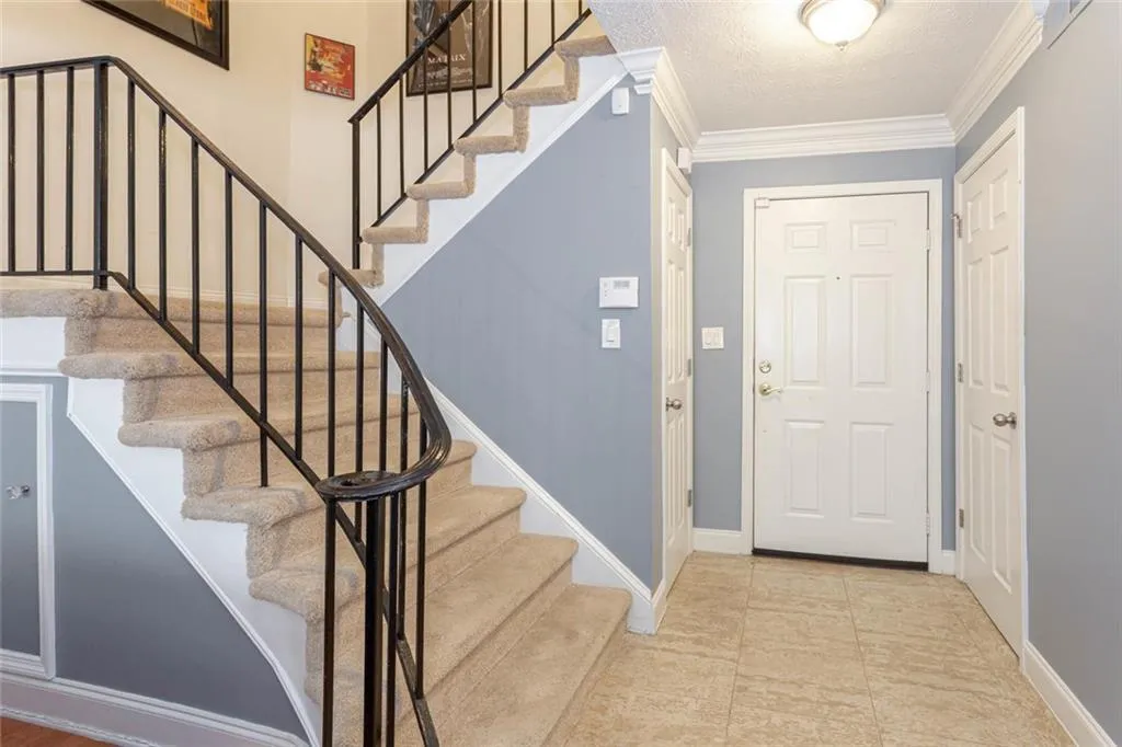 6980 Roswell Road Unit J8, Atlanta, Georgia 30328, 2 Bedrooms Bedrooms, ,1 BathroomBathrooms,Residential,Sold,6980 Roswell Road Unit J8,6803675