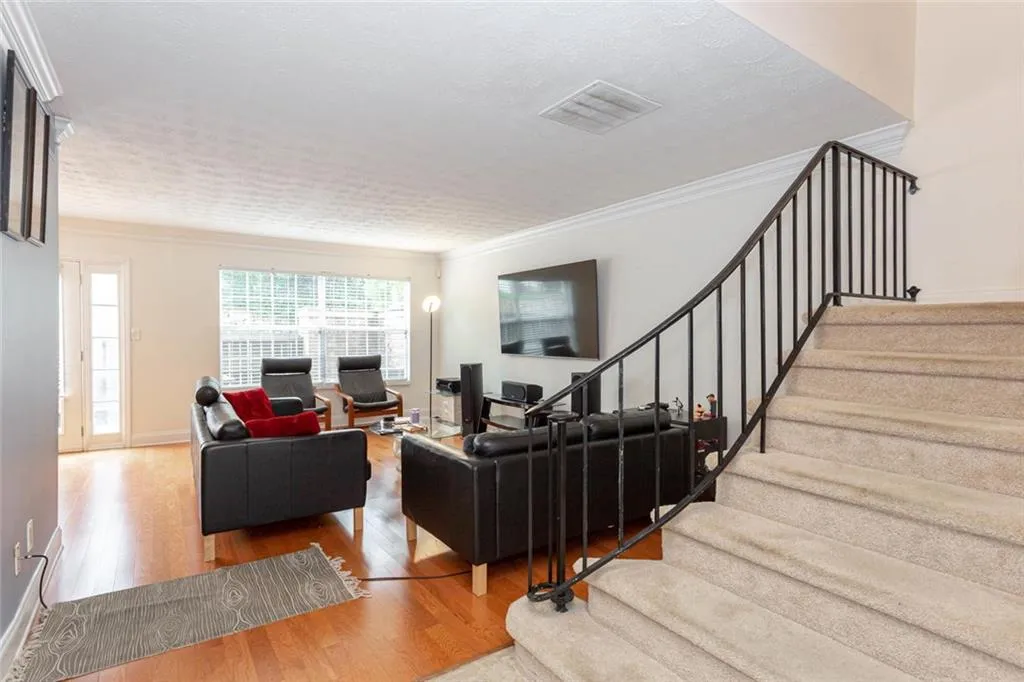 6980 Roswell Road Unit J8, Atlanta, Georgia 30328, 2 Bedrooms Bedrooms, ,1 BathroomBathrooms,Residential,Sold,6980 Roswell Road Unit J8,6803675