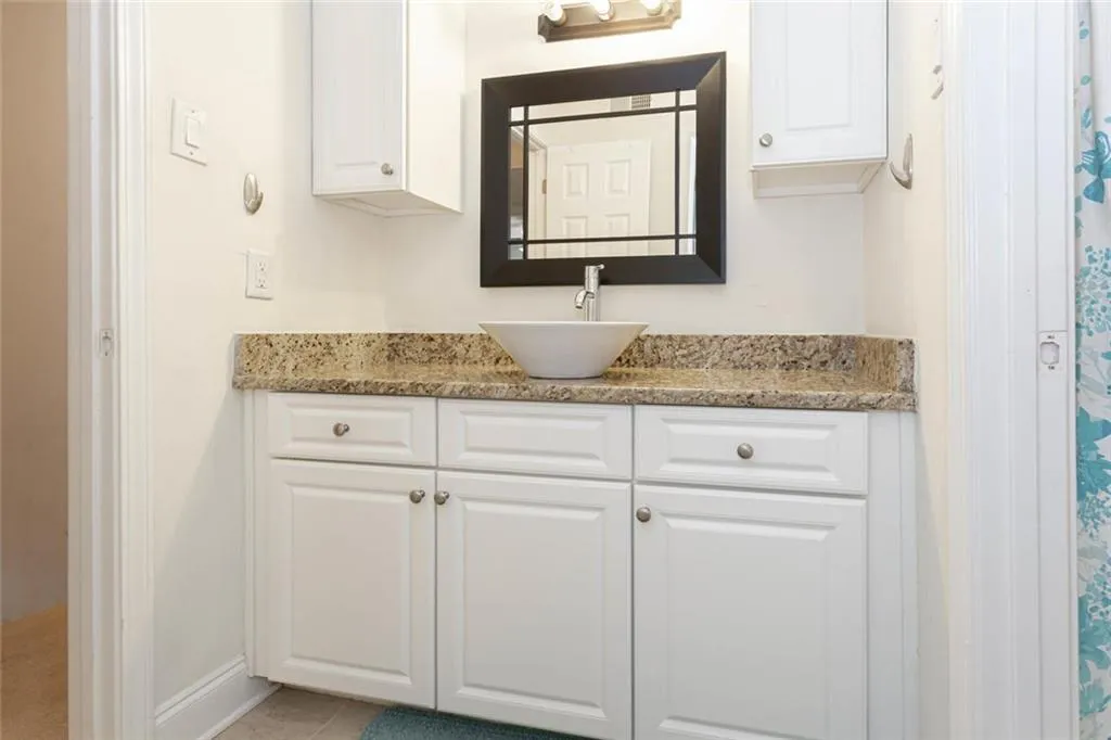 6980 Roswell Road Unit J8, Atlanta, Georgia 30328, 2 Bedrooms Bedrooms, ,1 BathroomBathrooms,Residential,Sold,6980 Roswell Road Unit J8,6803675