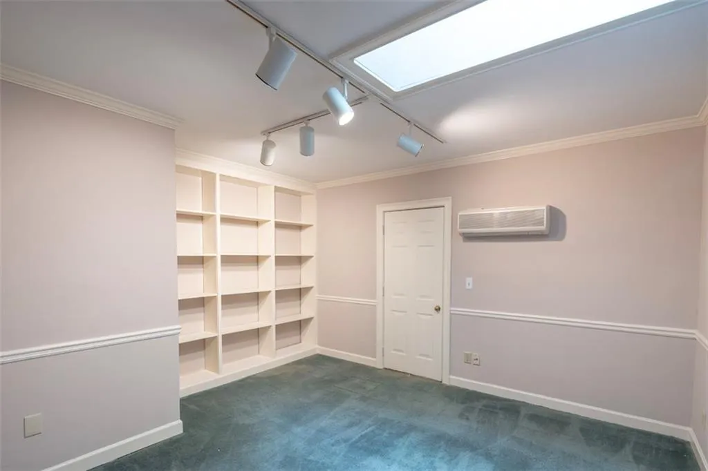 7155 Roswell Road Unit 6, Atlanta, Georgia 30328, 3 Bedrooms Bedrooms, ,2 BathroomsBathrooms,Residential,Sold,7155 Roswell Road Unit 6,7385337