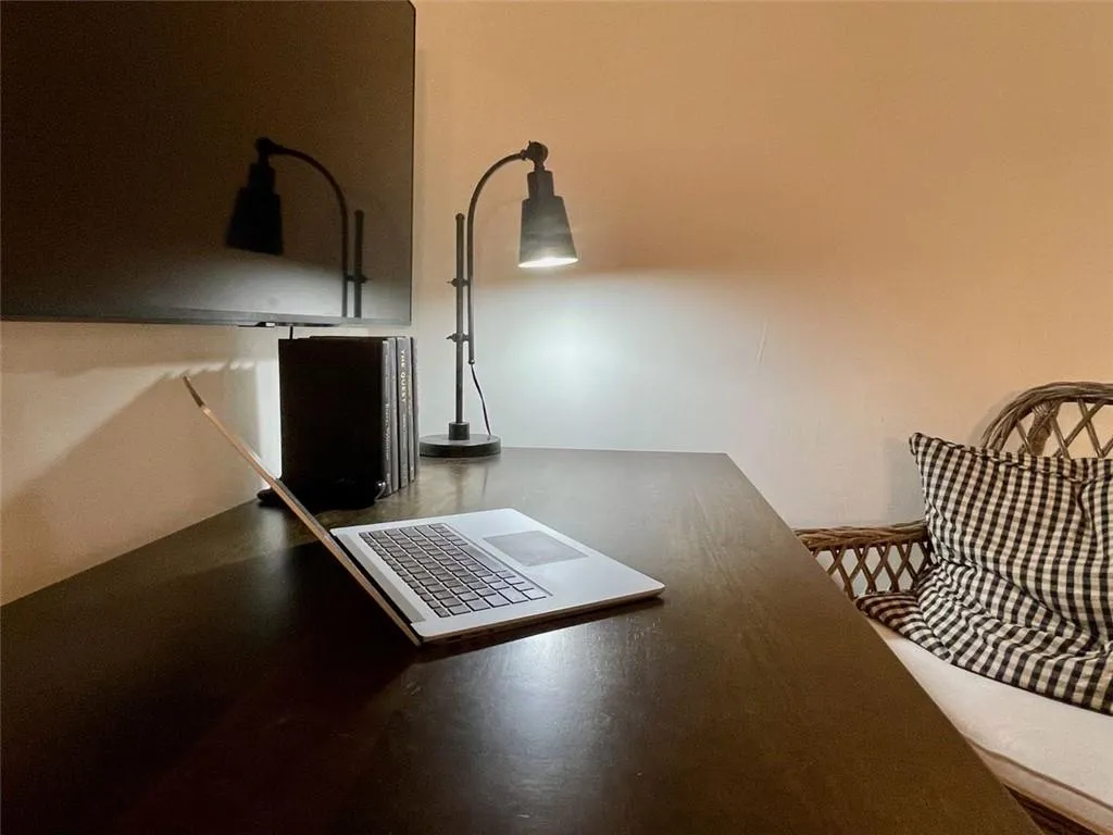 1407 Vicksburg Place, Sandy Springs, Georgia 30350, 2 Bedrooms Bedrooms, ,2 BathroomsBathrooms,Residential,Sold,1407 Vicksburg Place,7472672