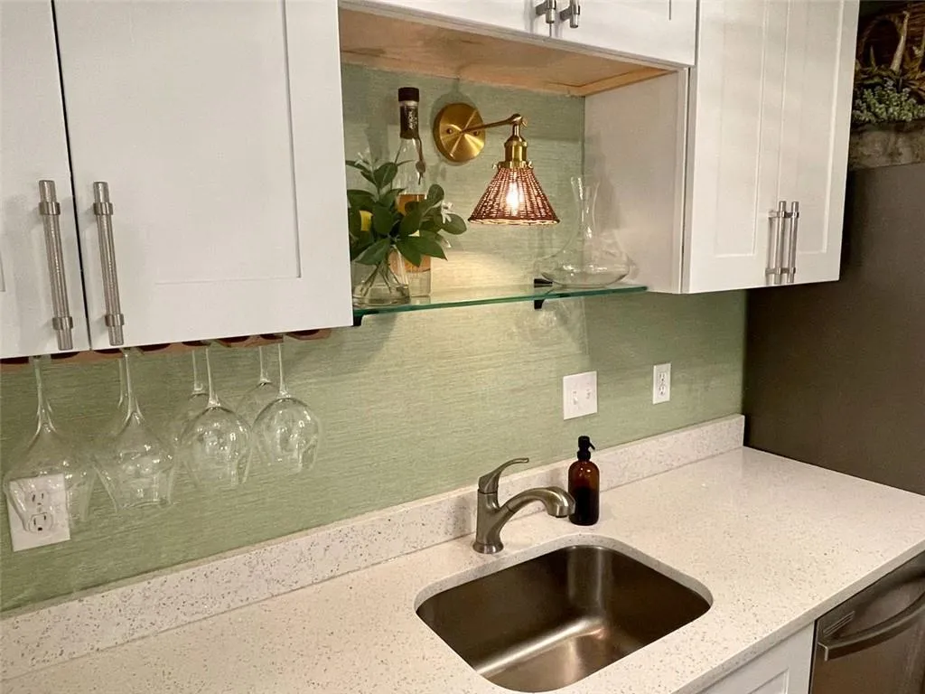 1407 Vicksburg Place, Sandy Springs, Georgia 30350, 2 Bedrooms Bedrooms, ,2 BathroomsBathrooms,Residential,Sold,1407 Vicksburg Place,7472672