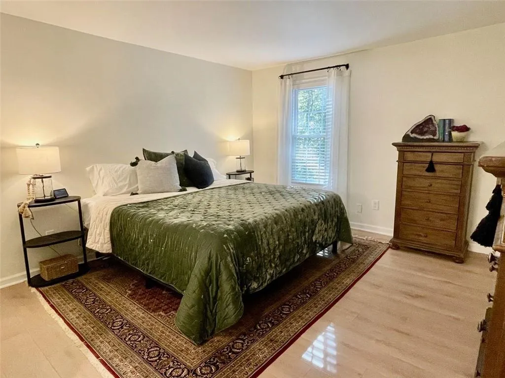 1407 Vicksburg Place, Sandy Springs, Georgia 30350, 2 Bedrooms Bedrooms, ,2 BathroomsBathrooms,Residential,Sold,1407 Vicksburg Place,7472672