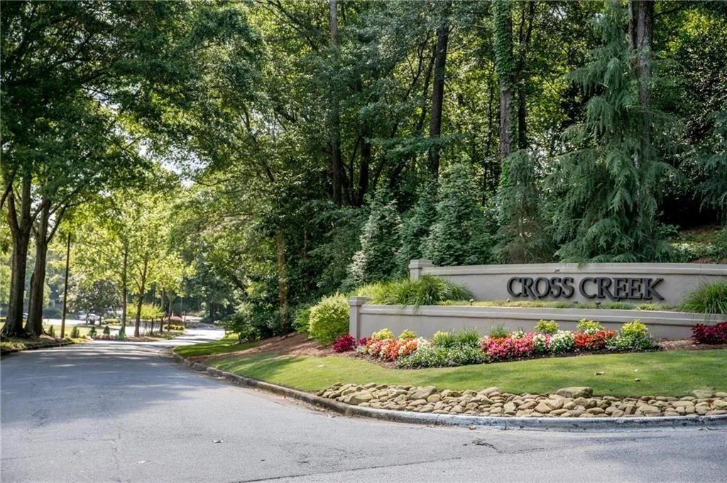 5 Arpege Way Nw, Atlanta, Georgia 30327, 2 Bedrooms Bedrooms, ,2 BathroomsBathrooms,Residential,Sold,5 Arpege Way Nw,7198479