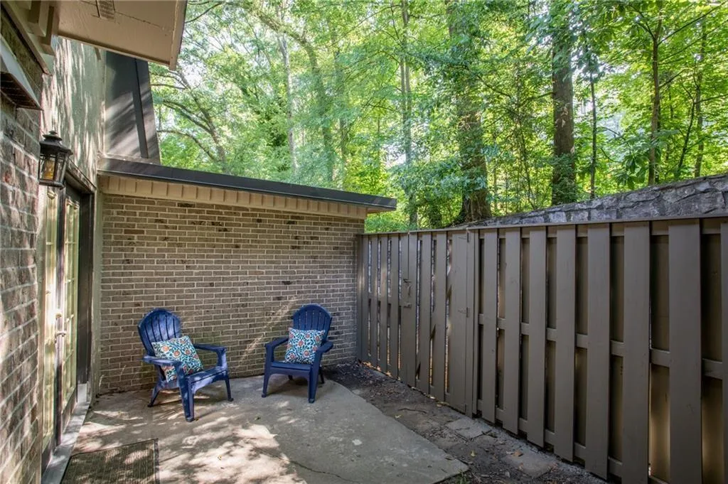5 Arpege Way Nw, Atlanta, Georgia 30327, 2 Bedrooms Bedrooms, ,2 BathroomsBathrooms,Residential,Sold,5 Arpege Way Nw,7198479
