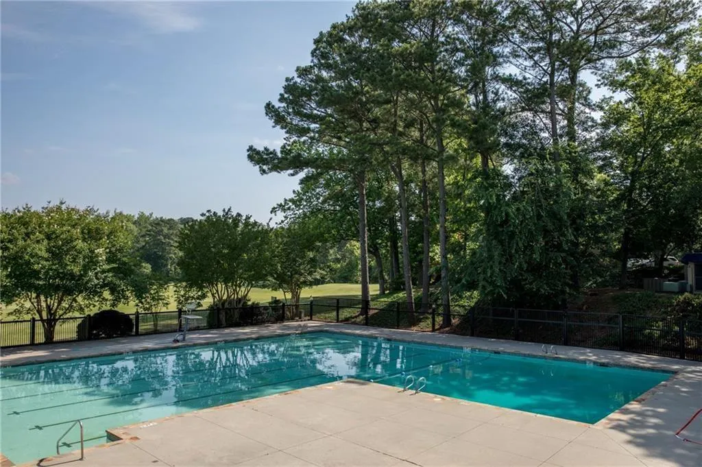 5 Arpege Way Nw, Atlanta, Georgia 30327, 2 Bedrooms Bedrooms, ,2 BathroomsBathrooms,Residential,Sold,5 Arpege Way Nw,7198479