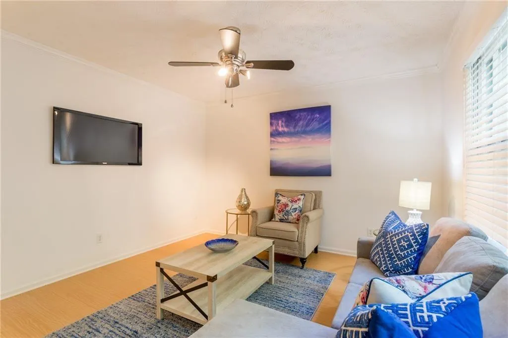 5 Arpege Way Nw, Atlanta, Georgia 30327, 2 Bedrooms Bedrooms, ,2 BathroomsBathrooms,Residential,Sold,5 Arpege Way Nw,7198479