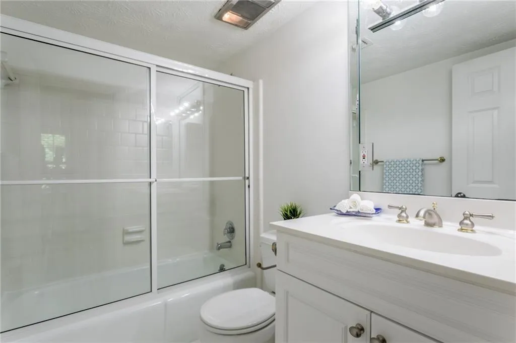 5 Arpege Way Nw, Atlanta, Georgia 30327, 2 Bedrooms Bedrooms, ,2 BathroomsBathrooms,Residential,Sold,5 Arpege Way Nw,7198479