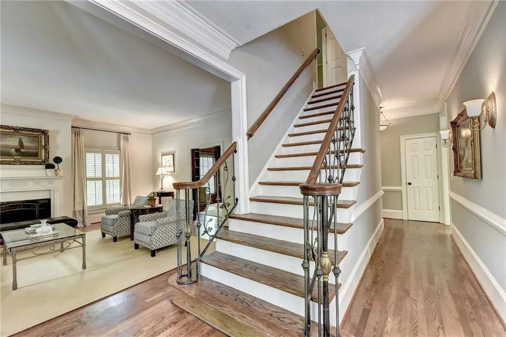 605 Blue Teal Court Nw, Sandy Springs, Georgia 30327, 4 Bedrooms Bedrooms, ,4 BathroomsBathrooms,Residential,Sold,605 Blue Teal Court Nw,6712828