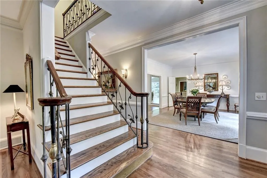 605 Blue Teal Court Nw, Sandy Springs, Georgia 30327, 4 Bedrooms Bedrooms, ,4 BathroomsBathrooms,Residential,Sold,605 Blue Teal Court Nw,6712828