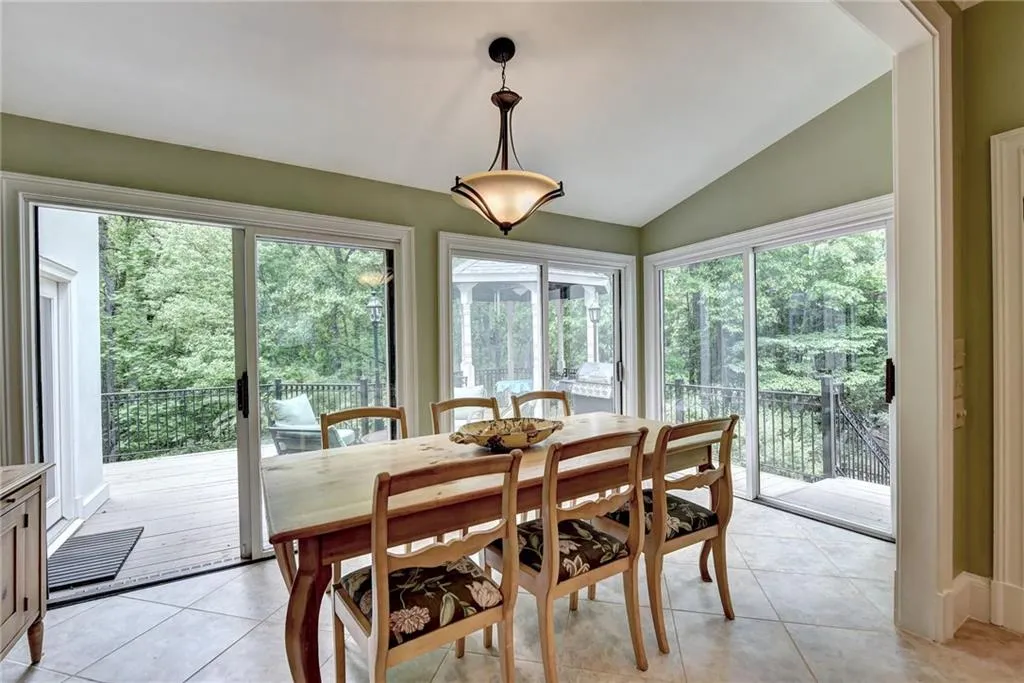 605 Blue Teal Court Nw, Sandy Springs, Georgia 30327, 4 Bedrooms Bedrooms, ,4 BathroomsBathrooms,Residential,Sold,605 Blue Teal Court Nw,6712828