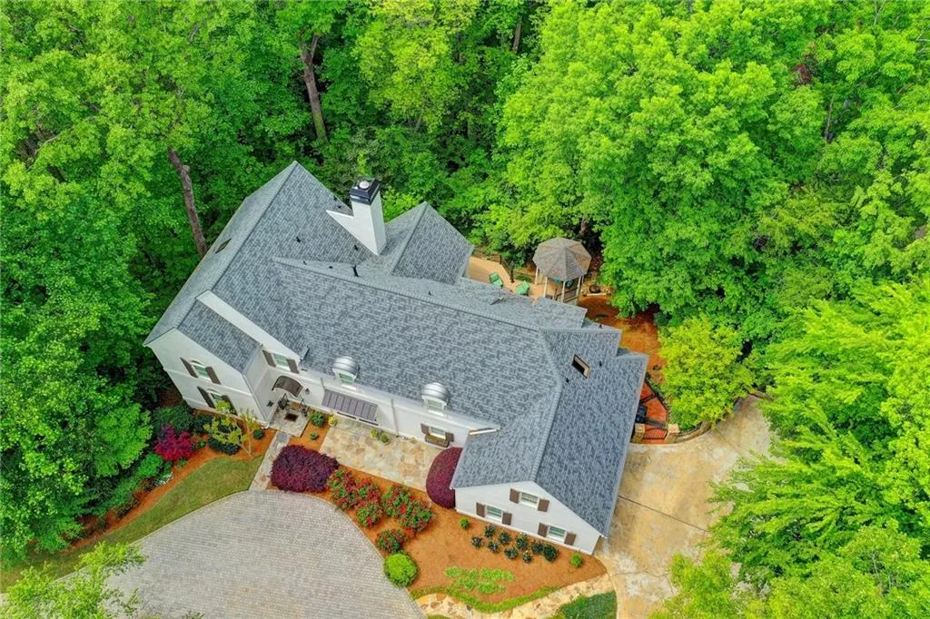 605 Blue Teal Court Nw, Sandy Springs, Georgia 30327, 4 Bedrooms Bedrooms, ,4 BathroomsBathrooms,Residential,Sold,605 Blue Teal Court Nw,6712828