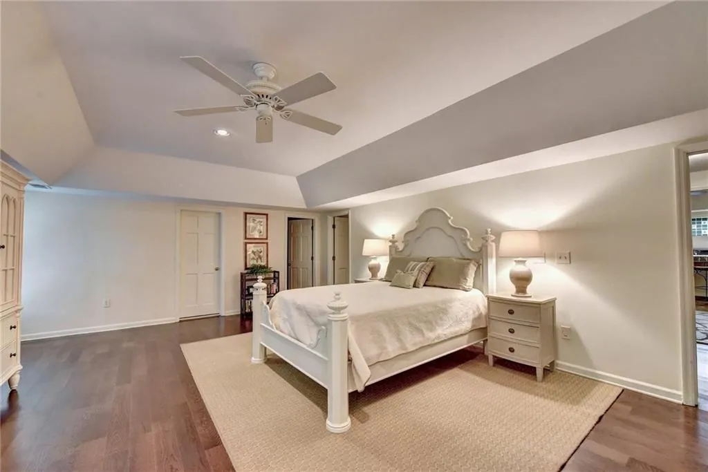 605 Blue Teal Court Nw, Sandy Springs, Georgia 30327, 4 Bedrooms Bedrooms, ,4 BathroomsBathrooms,Residential,Sold,605 Blue Teal Court Nw,6712828