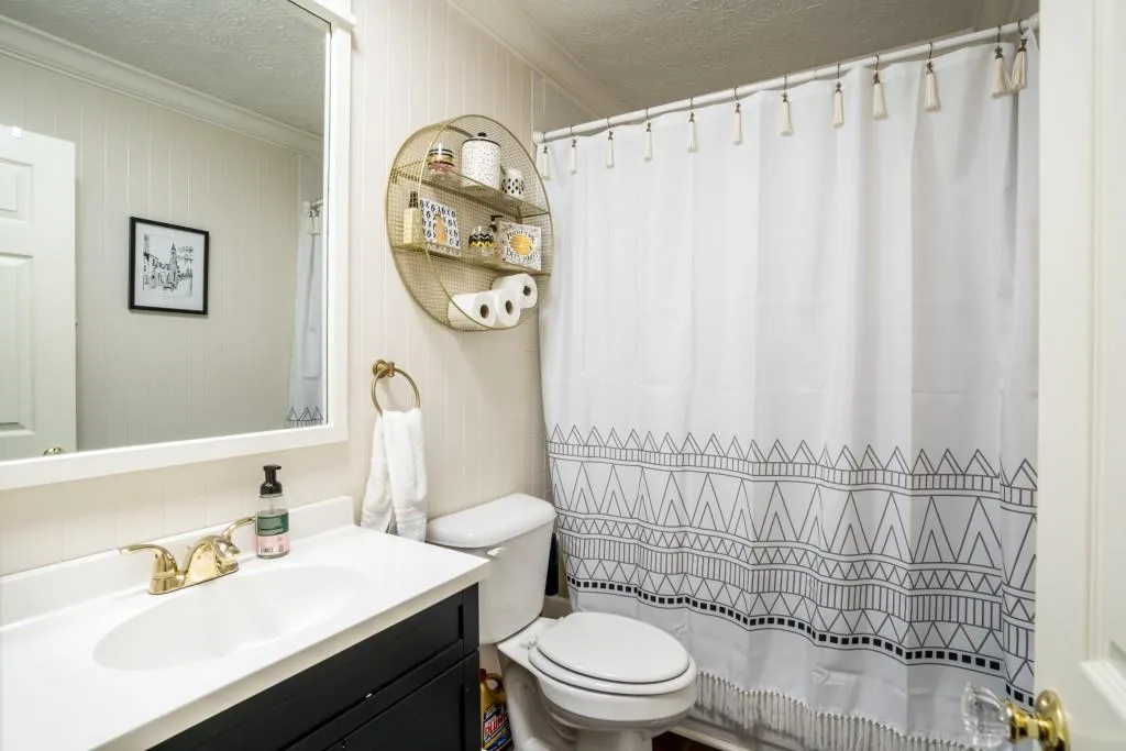 5149 Roswell Road Unit 5, Atlanta, Georgia 30342, 2 Bedrooms Bedrooms, ,2 BathroomsBathrooms,Residential,Sold,5149 Roswell Road Unit 5,6831592