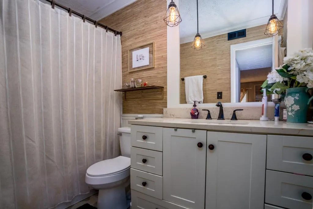 5149 Roswell Road Unit 5, Atlanta, Georgia 30342, 2 Bedrooms Bedrooms, ,2 BathroomsBathrooms,Residential,Sold,5149 Roswell Road Unit 5,6831592