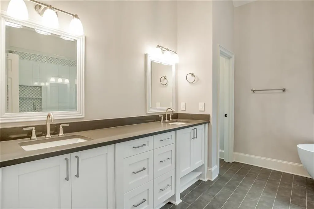 2665 Braffington Court, Sandy Springs, Georgia 30350, 5 Bedrooms Bedrooms, ,4 BathroomsBathrooms,Residential,Sold,2665 Braffington Court,6811150