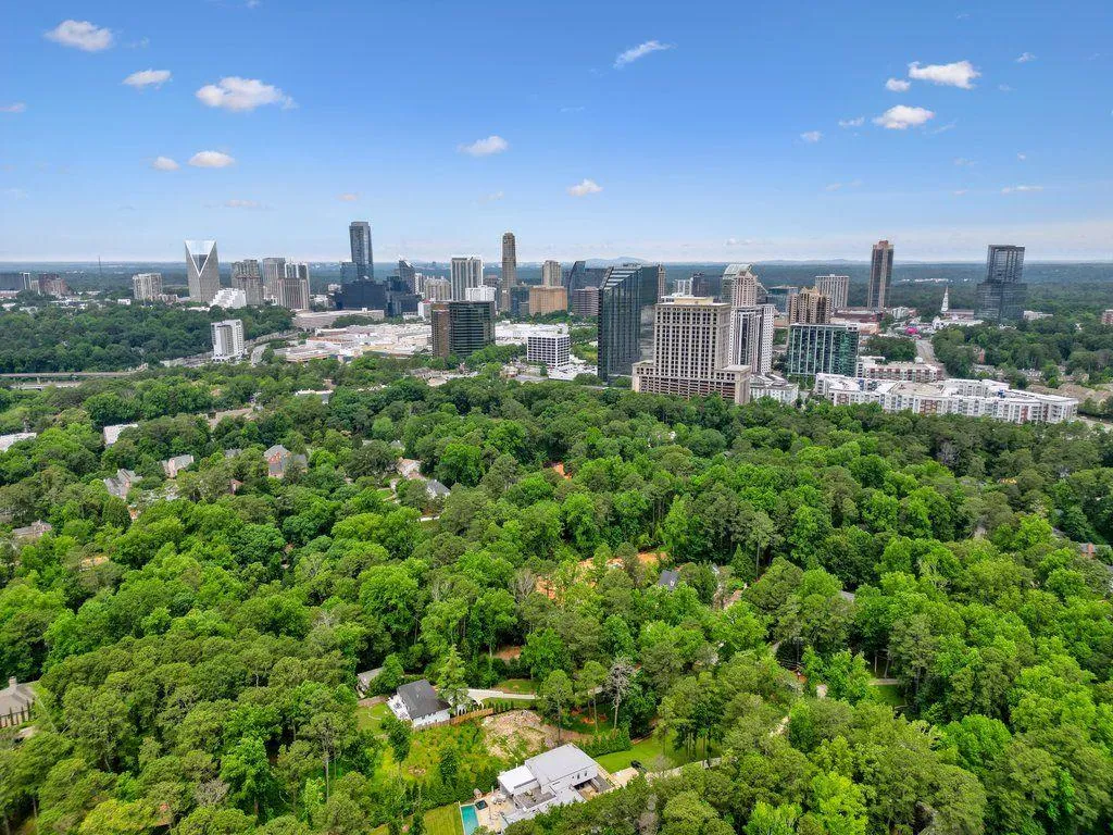 Vacant land in a quiet neighborhood a stone's throw to Buckhead, Atlanta