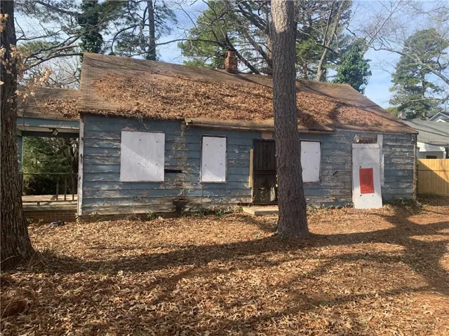 1817 Ellington, Decatur, Georgia 30032