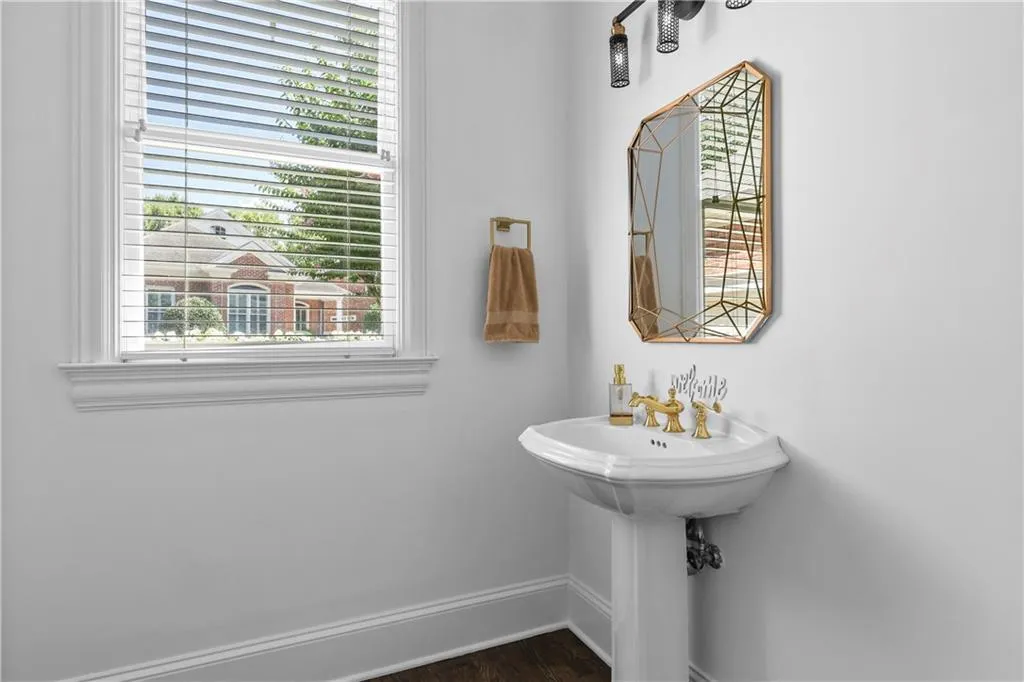 1048 Arbor Trace Ne, Atlanta, Georgia 30319, 4 Bedrooms Bedrooms, ,2 BathroomsBathrooms,Residential,For Sale,1048 Arbor Trace Ne,7619920
