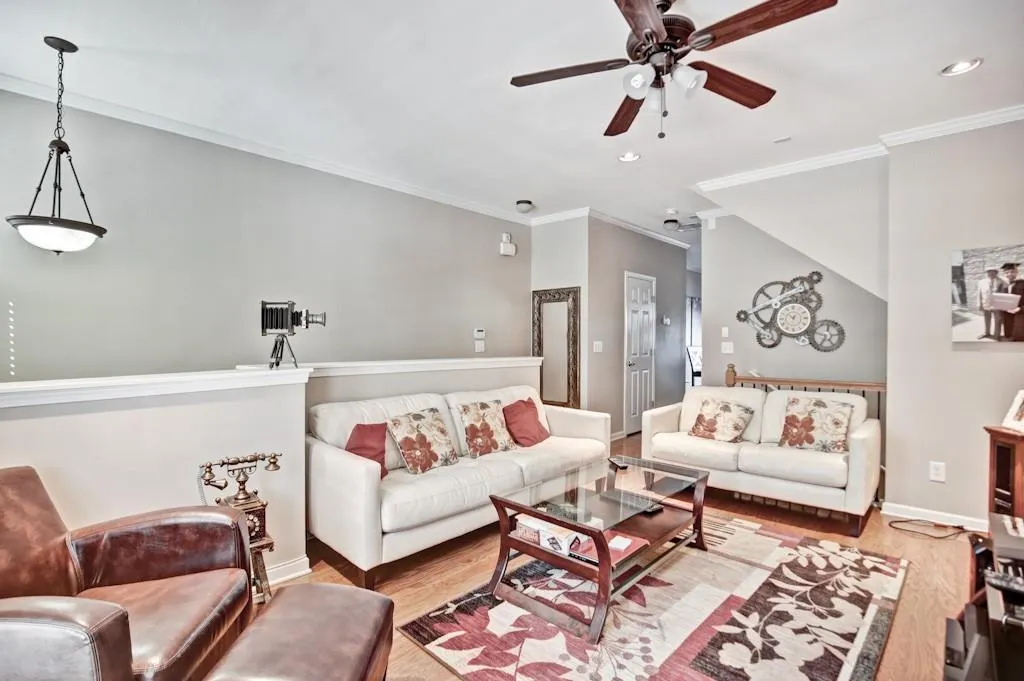 1453 Liberty Parkway Nw, Atlanta, Georgia 30318, 3 Bedrooms Bedrooms, ,3 BathroomsBathrooms,Residential,Sold,1453 Liberty Parkway Nw,5813326