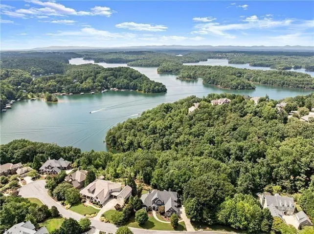 3722 Wavespray Court, Gainesville, Georgia 30506