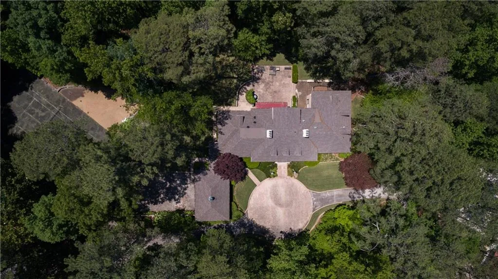 1984 River Forest Road Nw, Atlanta, Georgia 30327, 6 Bedrooms Bedrooms, ,6 BathroomsBathrooms,Residential,Sold,1984 River Forest Road Nw,5848929