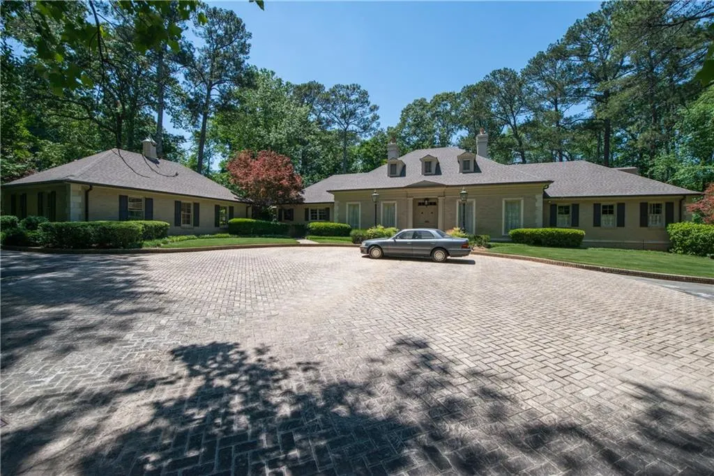 1984 River Forest Road Nw, Atlanta, Georgia 30327, 6 Bedrooms Bedrooms, ,6 BathroomsBathrooms,Residential,Sold,1984 River Forest Road Nw,5848929