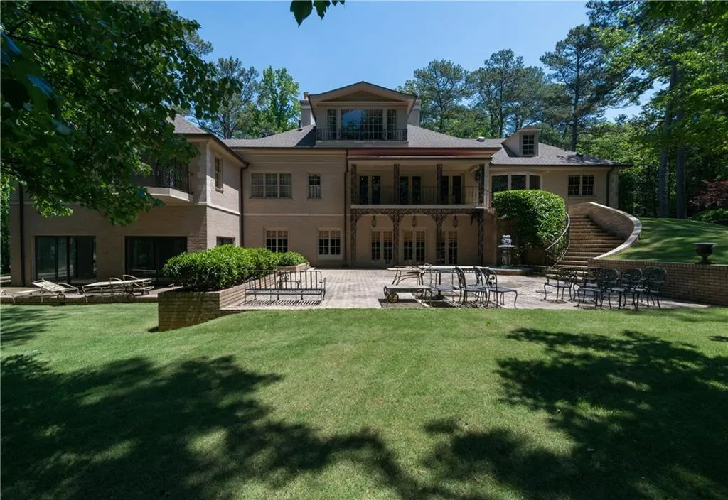 1984 River Forest Road Nw, Atlanta, Georgia 30327, 6 Bedrooms Bedrooms, ,6 BathroomsBathrooms,Residential,Sold,1984 River Forest Road Nw,5848929
