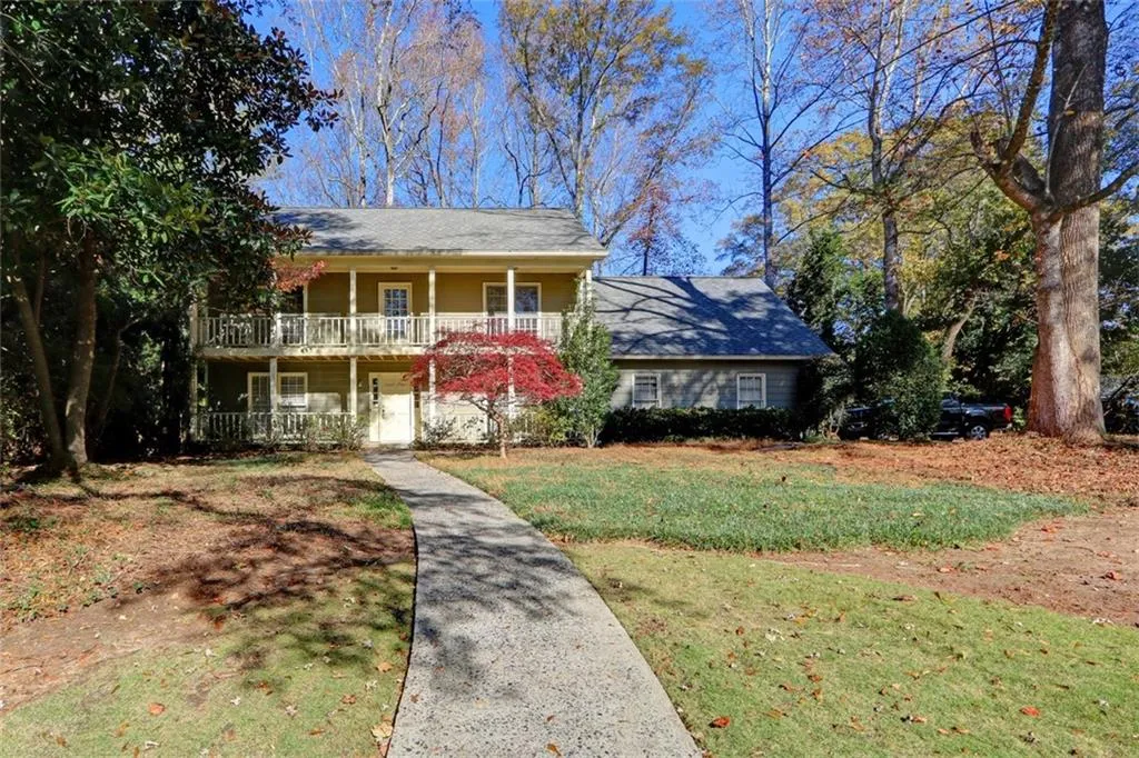 5030 Nesbit Ferry Lane, Atlanta, Georgia 30350, 4 Bedrooms Bedrooms, ,2 BathroomsBathrooms,Residential,Sold,5030 Nesbit Ferry Lane,7681647