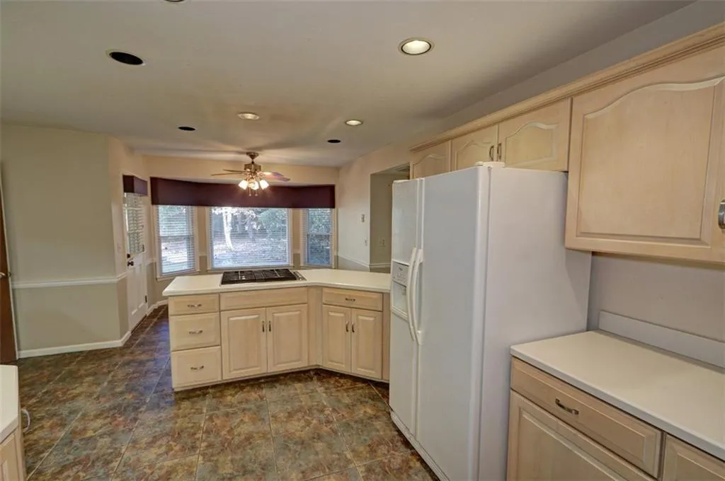 5030 Nesbit Ferry Lane, Atlanta, Georgia 30350, 4 Bedrooms Bedrooms, ,2 BathroomsBathrooms,Residential,Sold,5030 Nesbit Ferry Lane,7681647