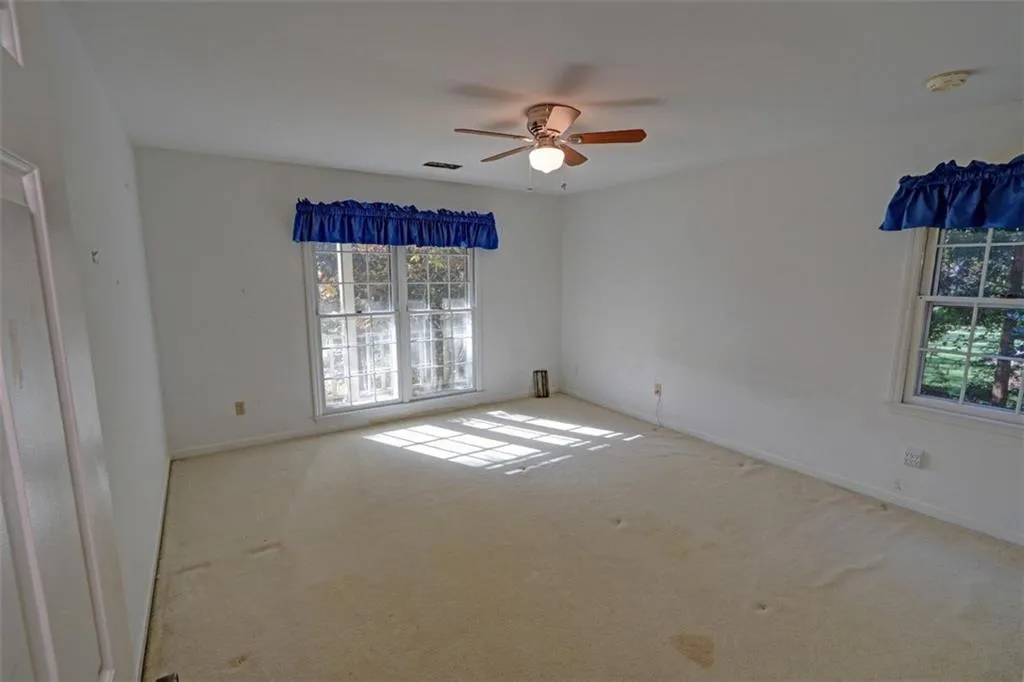 5030 Nesbit Ferry Lane, Atlanta, Georgia 30350, 4 Bedrooms Bedrooms, ,2 BathroomsBathrooms,Residential,Sold,5030 Nesbit Ferry Lane,7681647